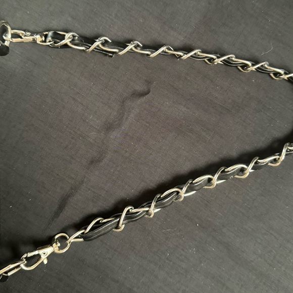 Rustic Couture Black Faux leather purse with chain strap. - Picture 8 of 16